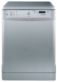 Myčka nádobí Indesit DFP 573 NX