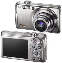 Fotoaparát Fuji FinePix F70EXR stříbrná