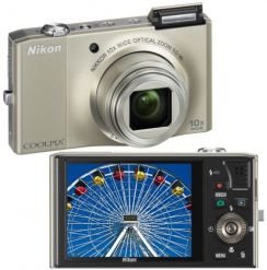 Fotoaparát Nikon CoolPix S8000 stříbrný